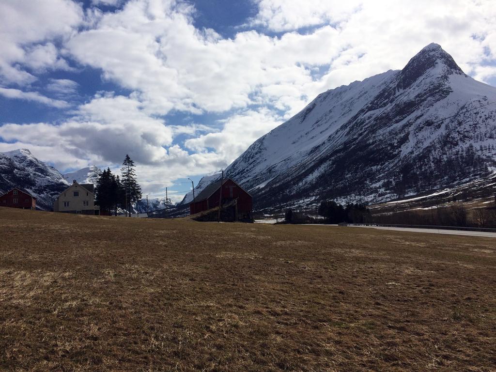 Overvoll Farm Stranda  Exterior photo